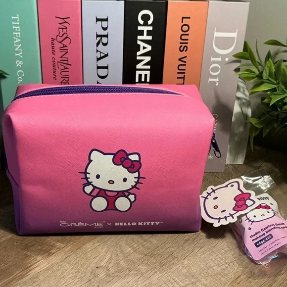 💗 Hello Kitty Pink Makeup Bag by The Crème Shop - Picture 2 of 7